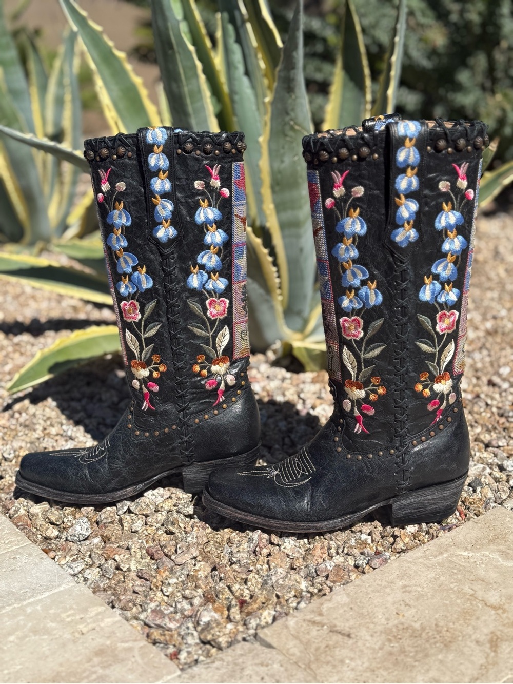 Black Embroidered Women's UT Austin Western Allens Boots Size 6 Worn only once! - Picture 5 of 16